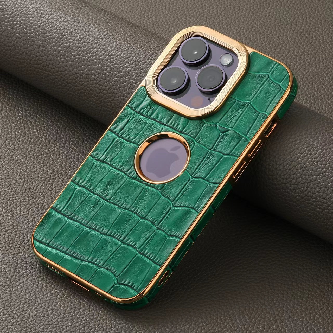 iPhone 15/14/13/12 Series Top Layer Alligator Pattern Cowhide Electroplated Border Anti Drop Genuine Leather Phone Case（Green）